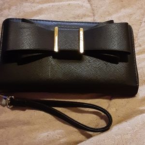 Betsey Johnson black bow wristlet wallet..NEW